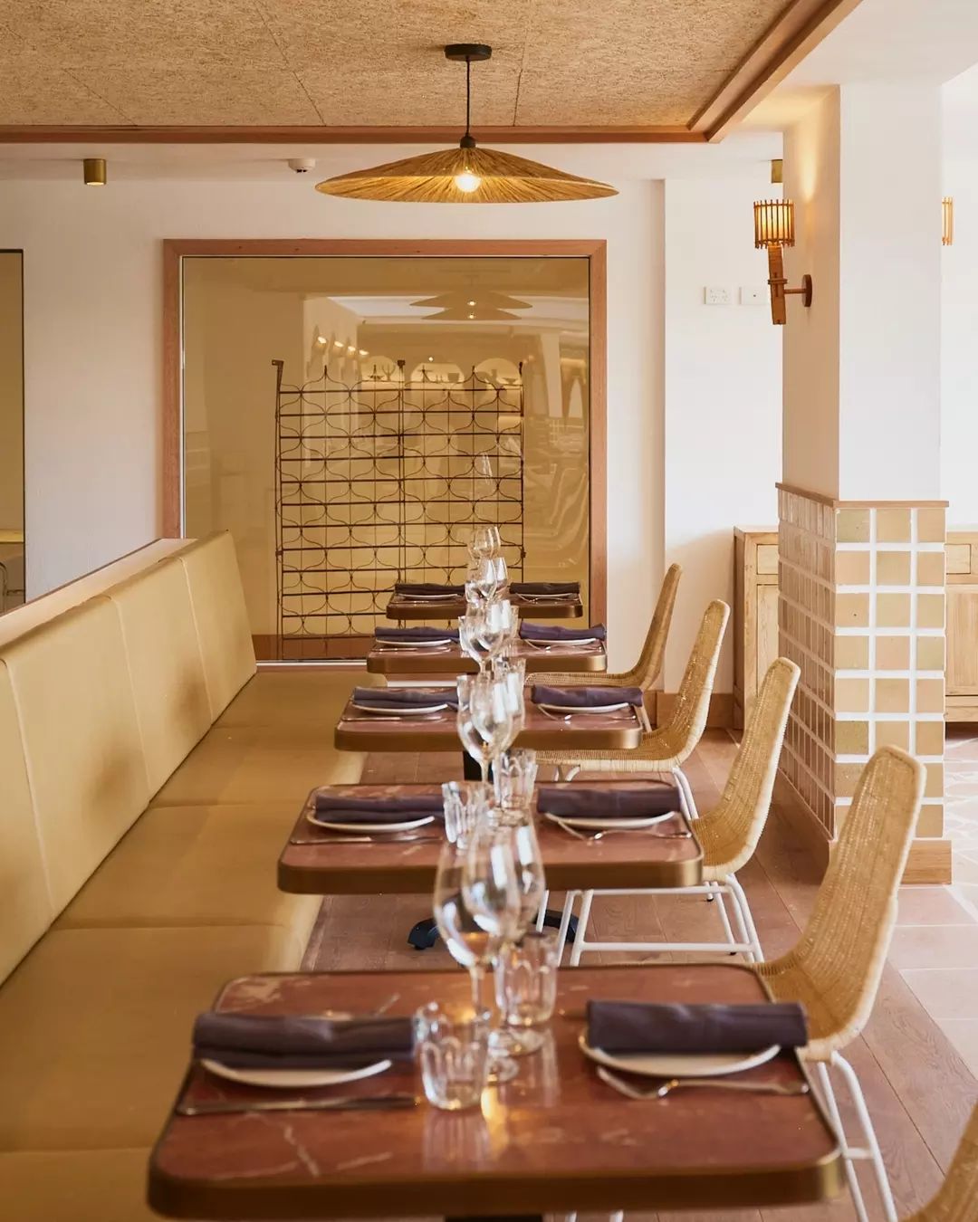 Basket wicker dining chair