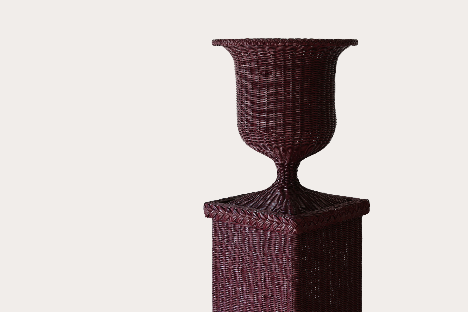 Arbour Pedestal with Urn – Marrakesh | Wicker & Rattan Decor