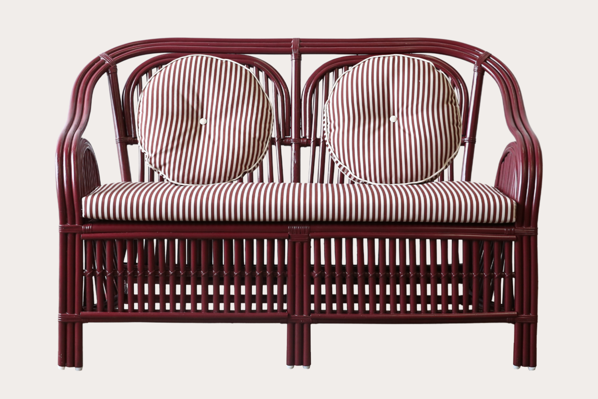 Brookhaven Carver. 120cm Seat. Marrakesh Red