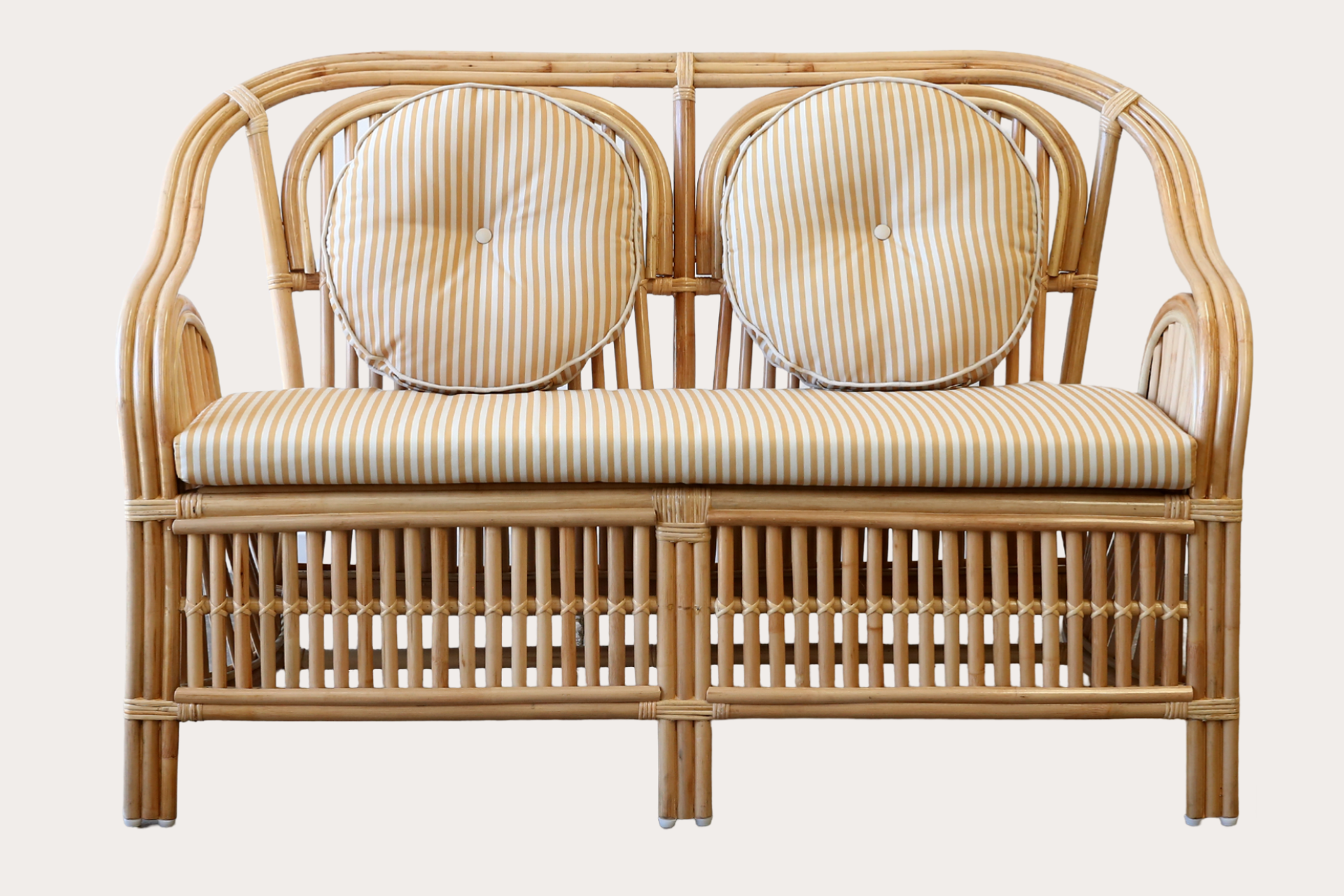 Brookhaven Carver. 120cm Seat. Natural