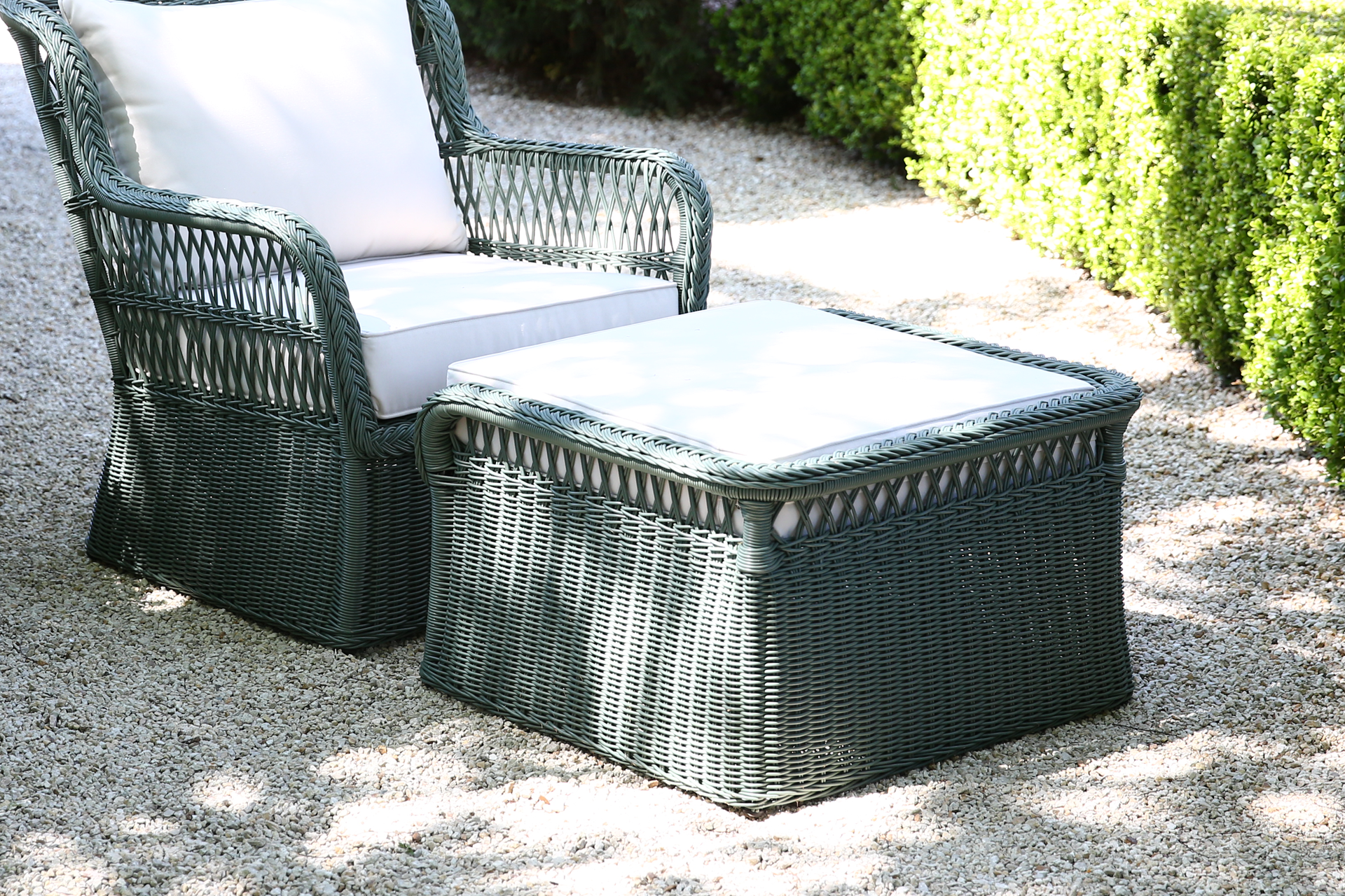 Cortile Outdoor Ottoman. Wilderness