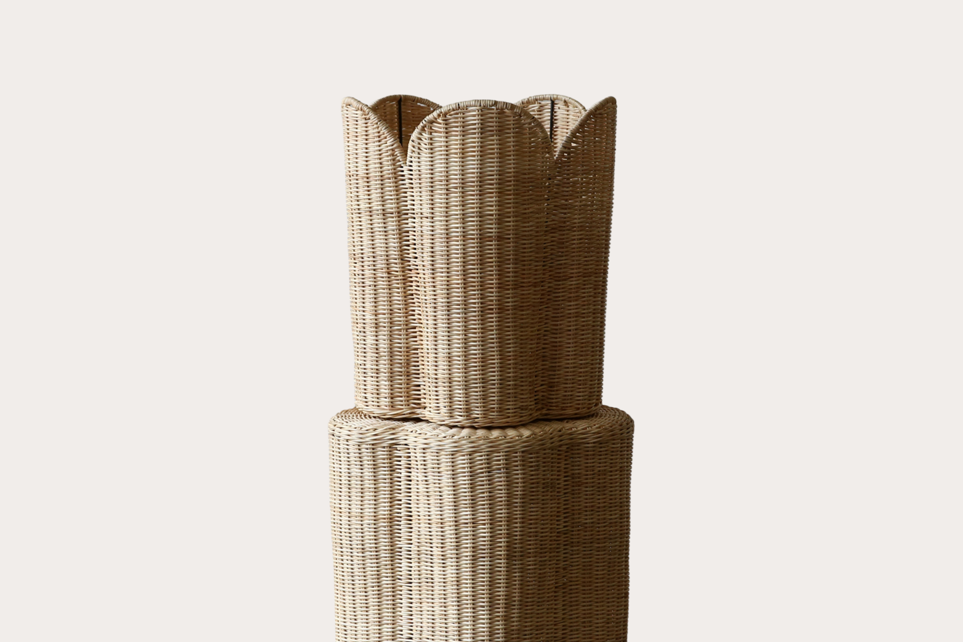 Fern Court Planter Table