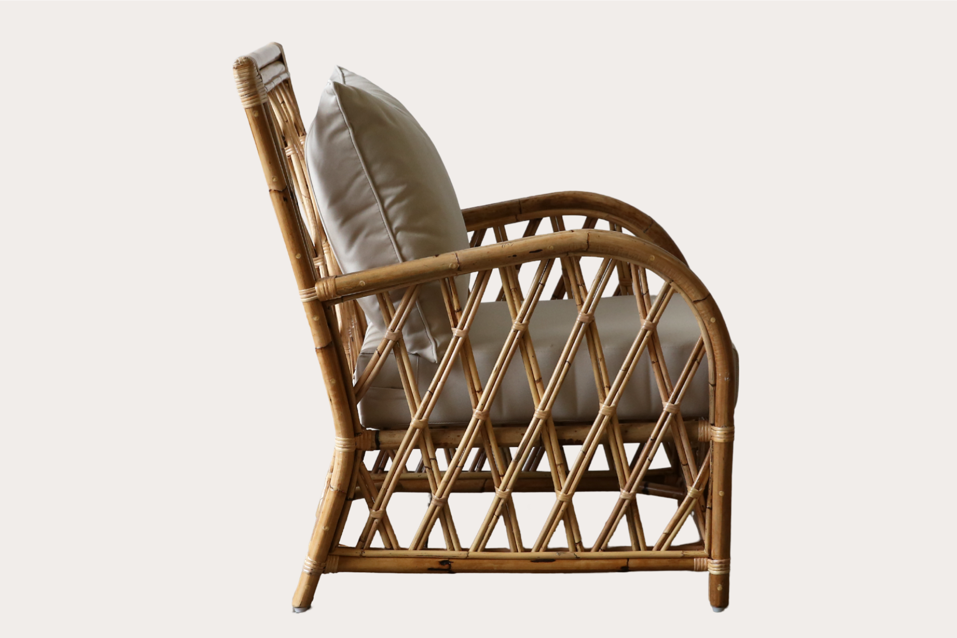 Fort Mill Armchair. Manau