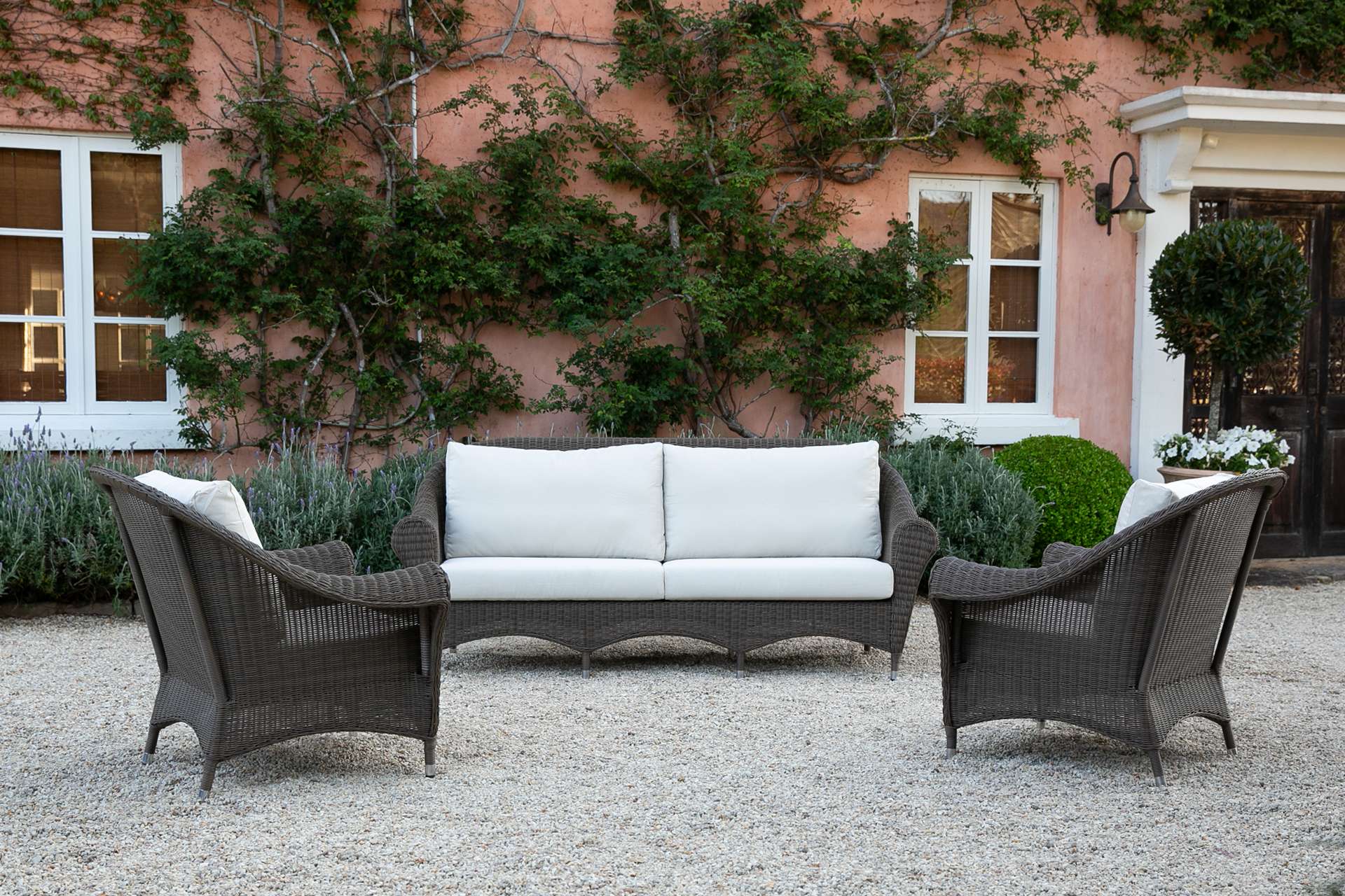 Hampshire Outdoor Wicker Armchair. Mocha Creme