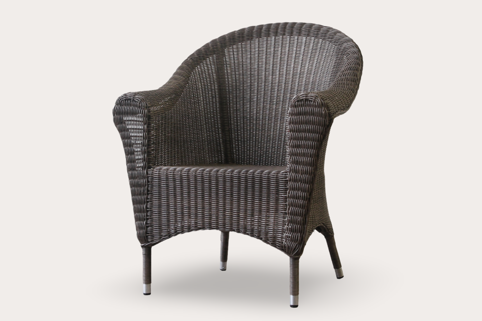 Hampshire Outdoor Wicker Carver. Mocha Creme