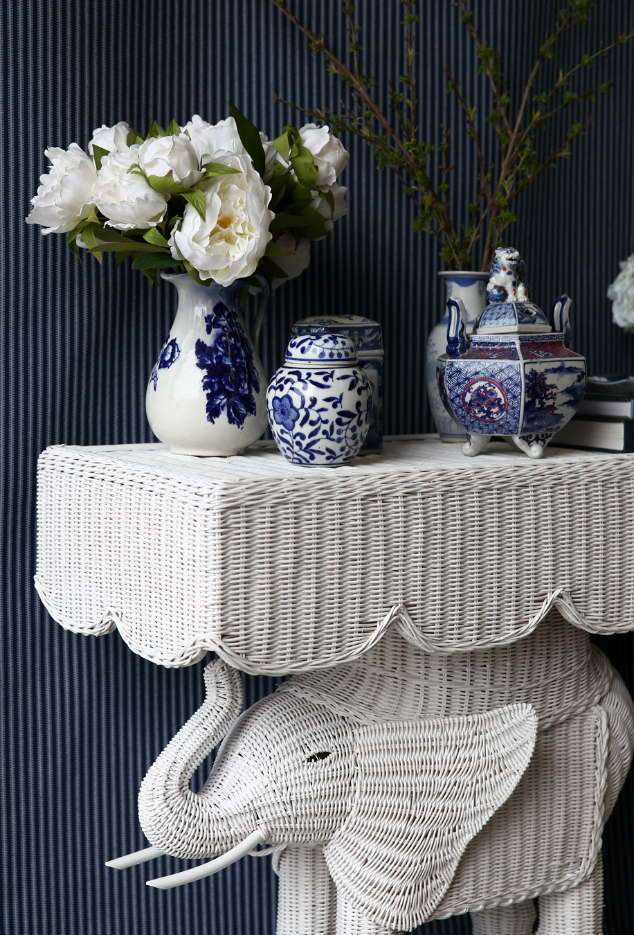 Jelani Console. White