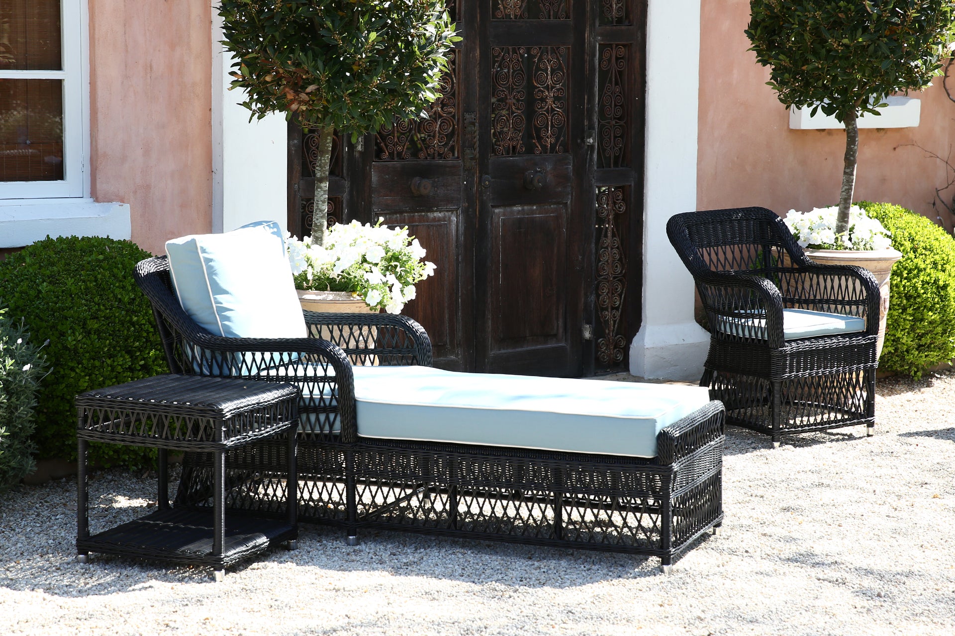 Lauren Outdoor Chaise. Black