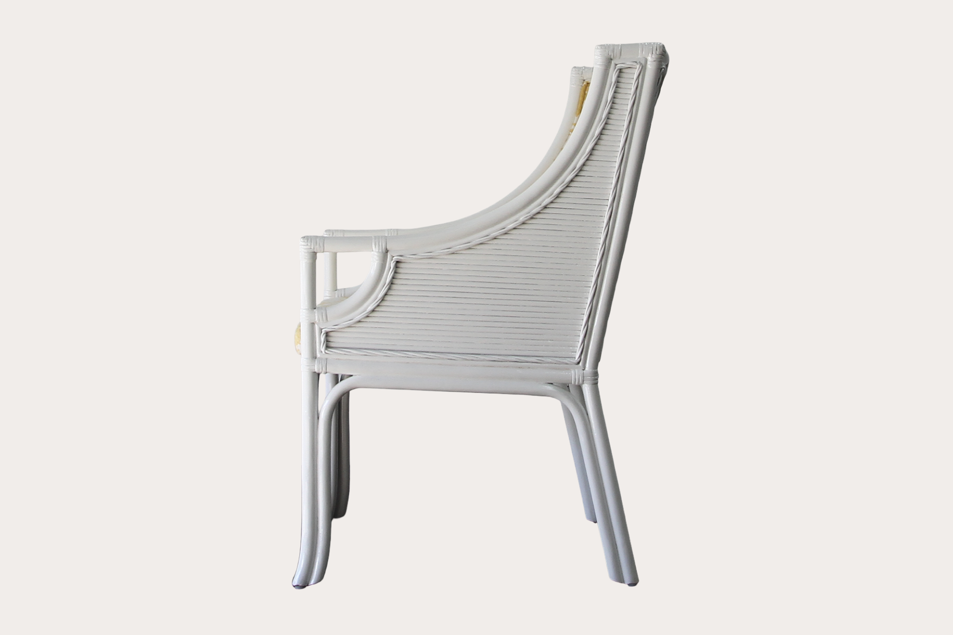 Linear Carver - White Laminate