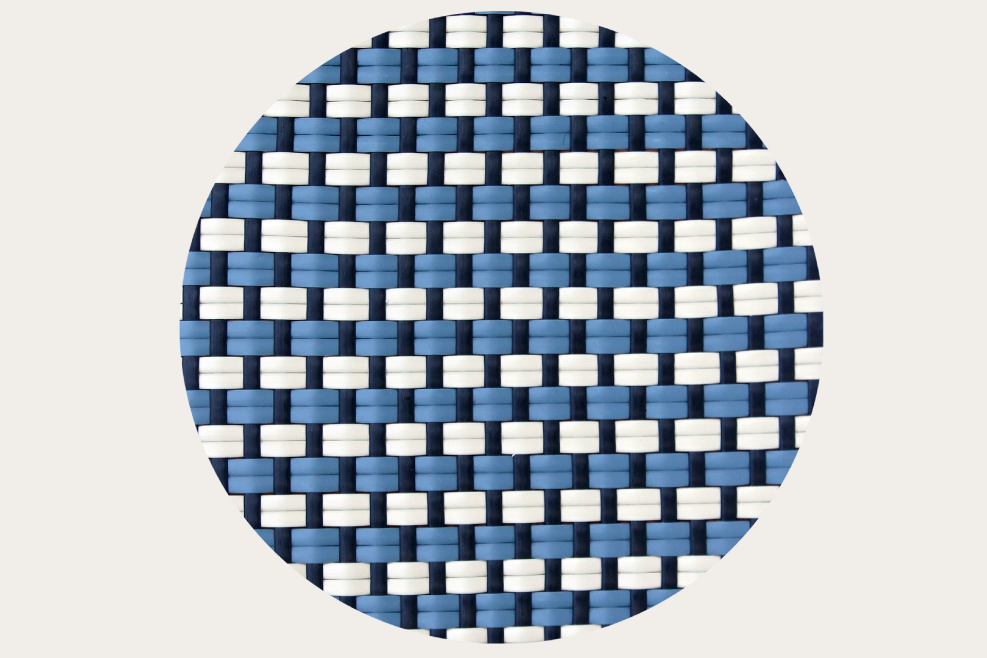 P17 Tres Lineas Navy, Ringlet & Thamas