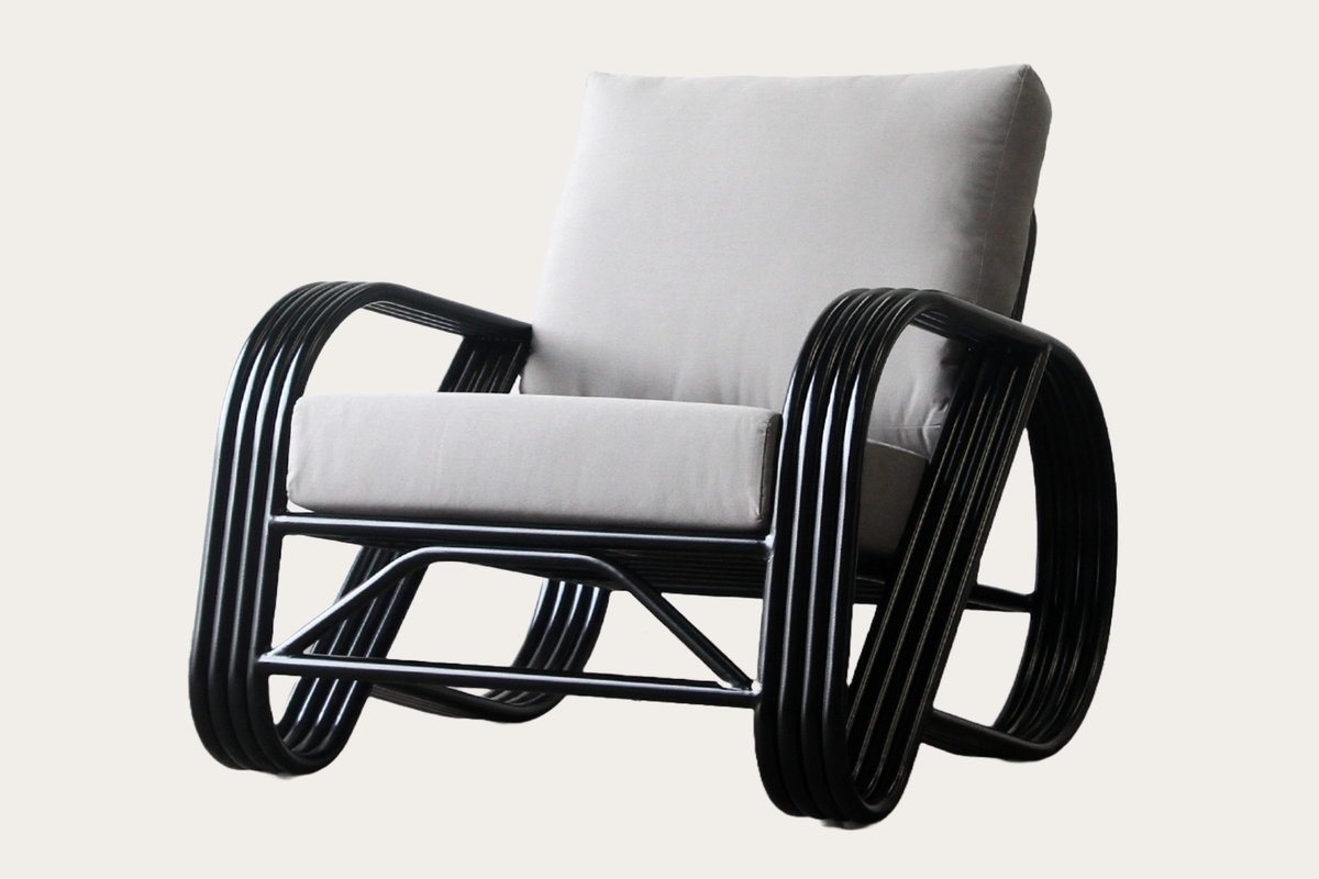 Pretzel Aluminium Outdoor Armchair. Black