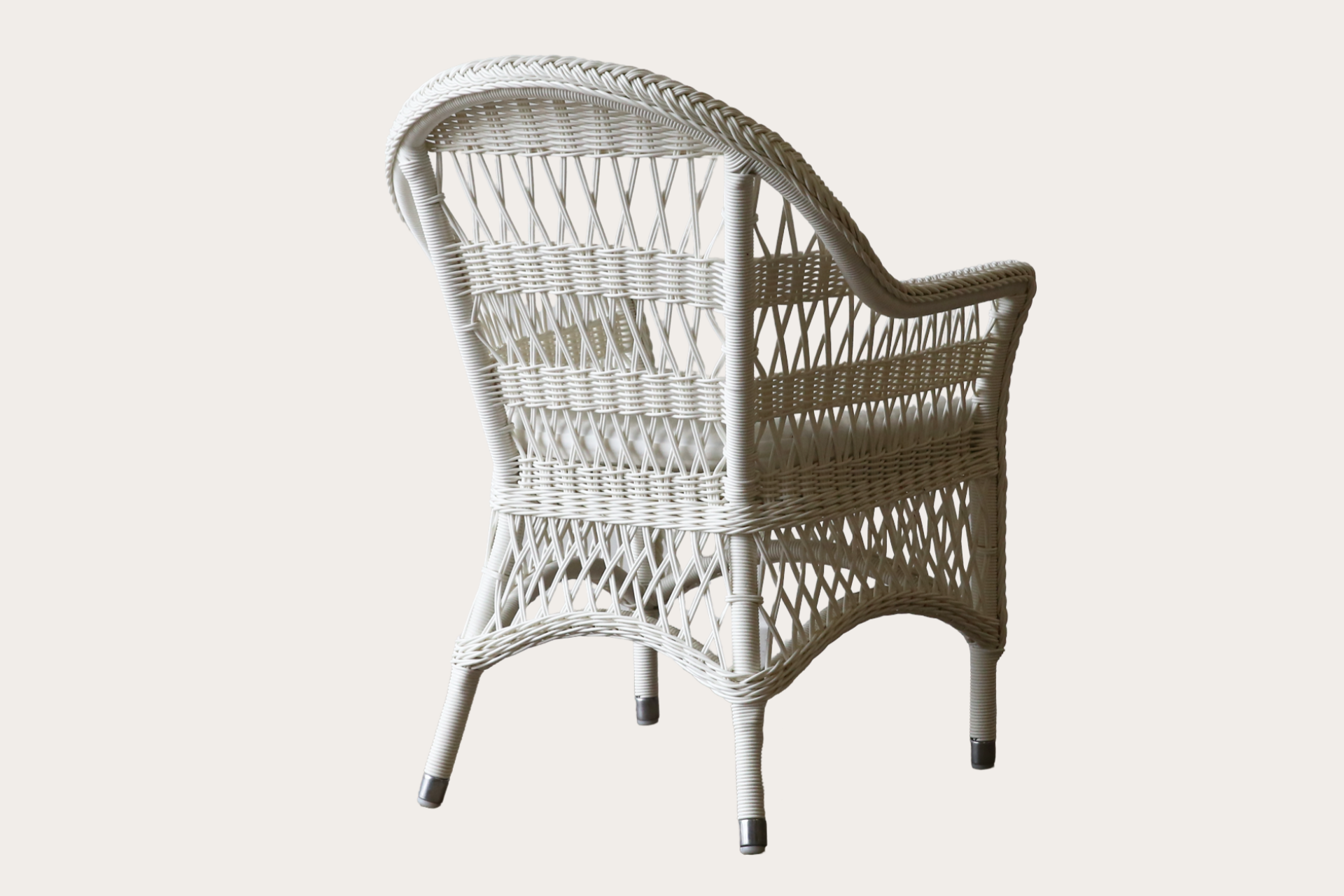 Remy Outdoor Wicker Carver. White