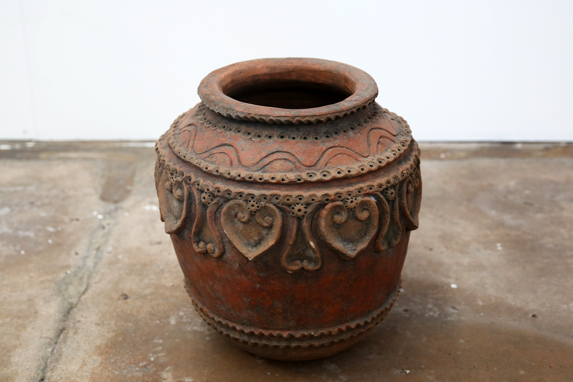 Antique Sitiwinangun pottery #2