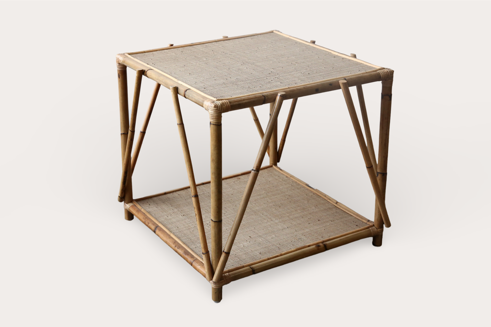 Argyle Side Table. Manau