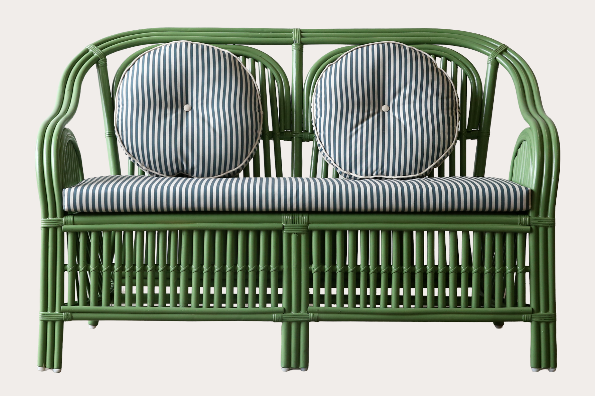 Brookhaven Carver. 120cm Seat. Antilles Garden