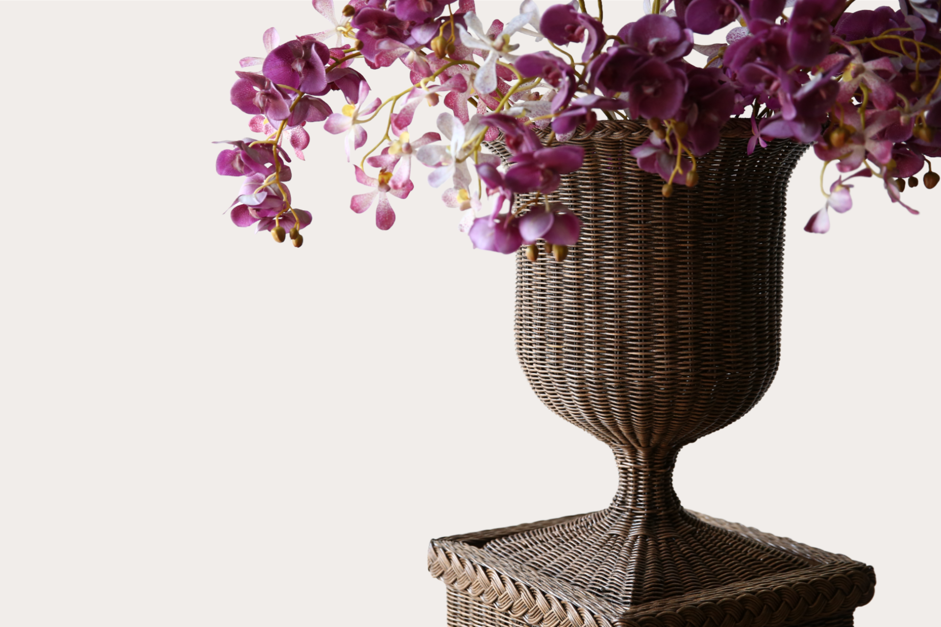Arbour Pedestal with Urn – Brown | Wicker & Rattan Decor