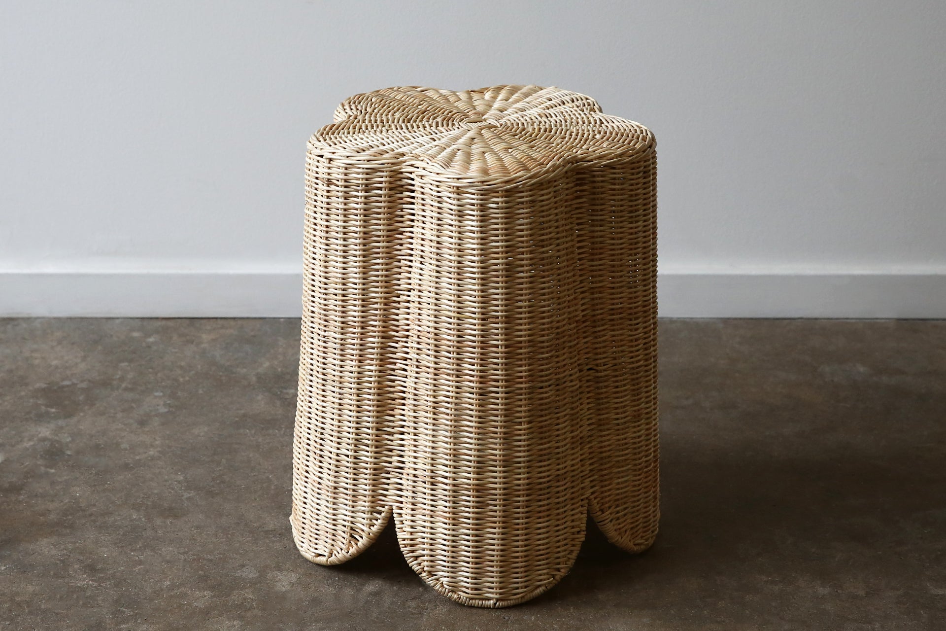 Fern Court Planter Table