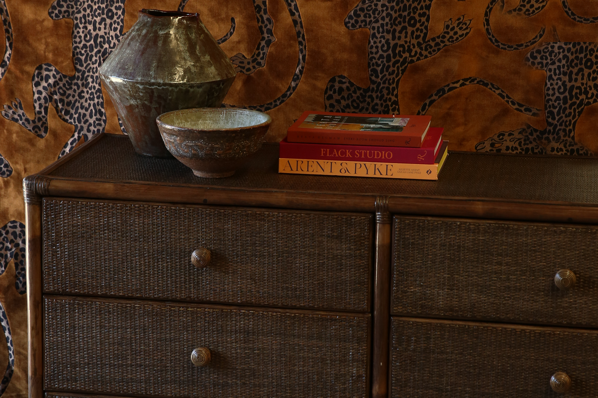 President 6 Drawer Chest. Brown Wash