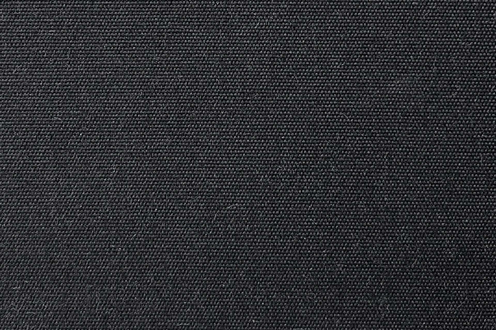 KK04386-028 Plain Black