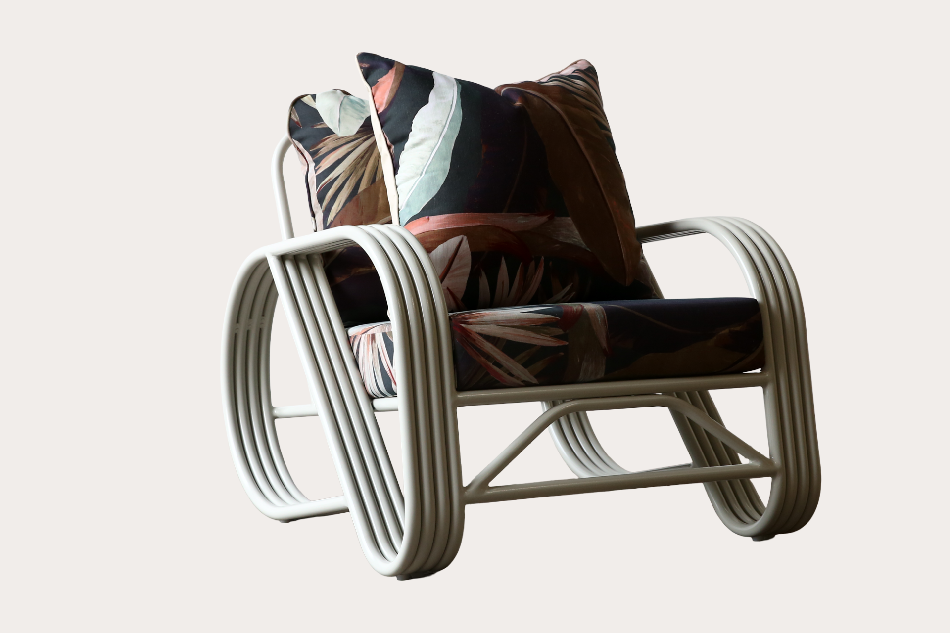 Pretzel Aluminium Outdoor Armchair. River Gum