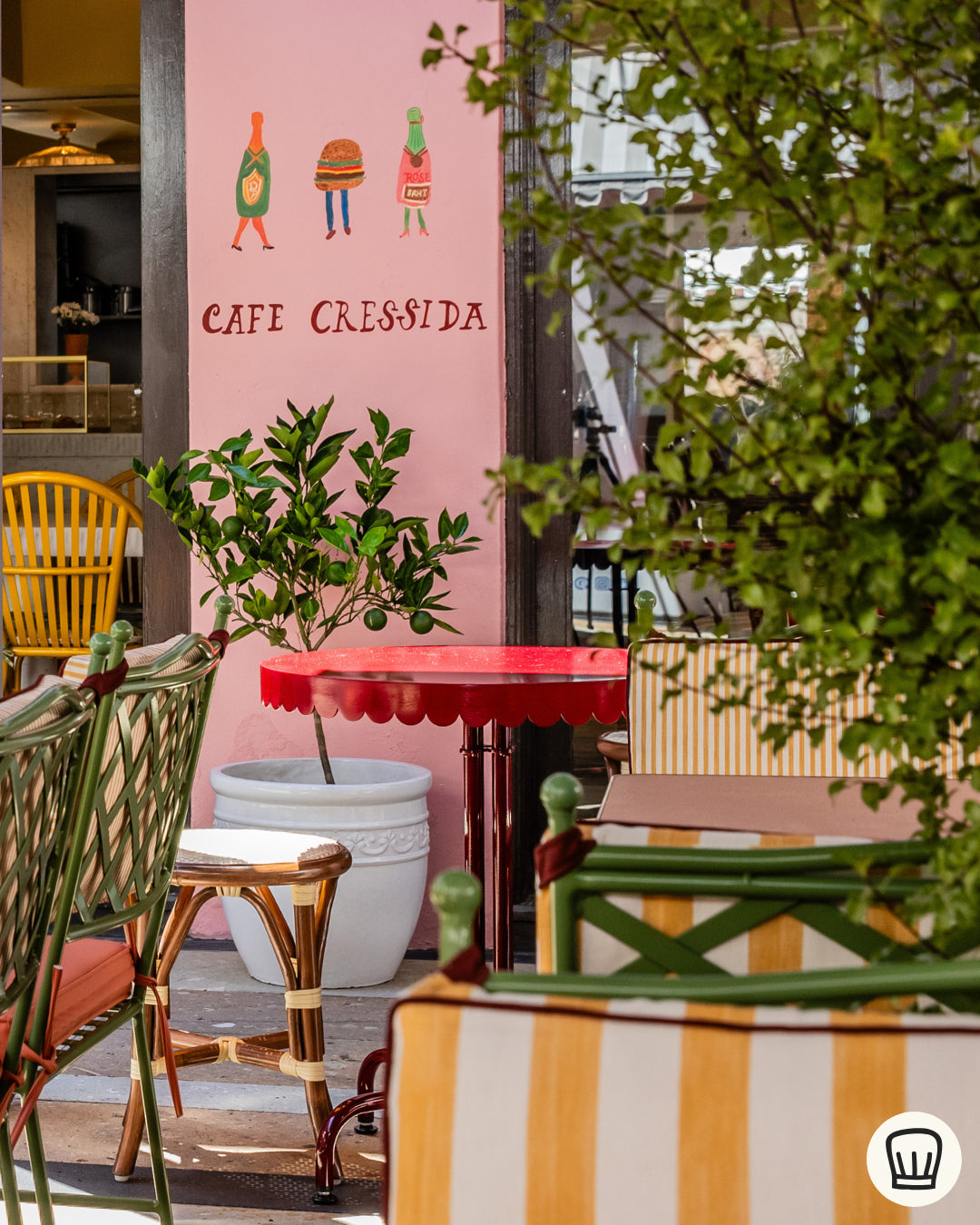 cafe cressida Woollahra 118 Queen St, Woollahra NSW 2025 green metal furniture 